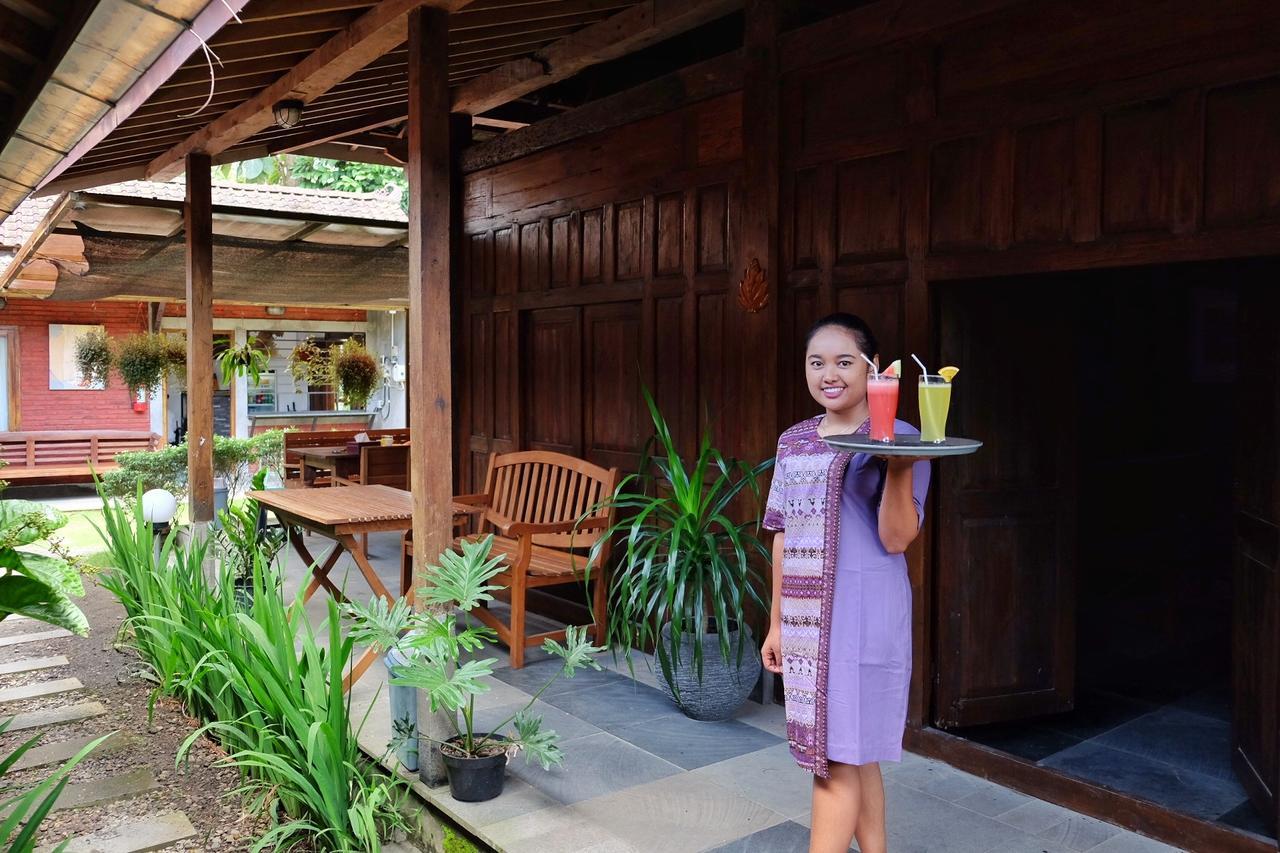 Cempaka Borobudur Guest House Magelang Exterior photo